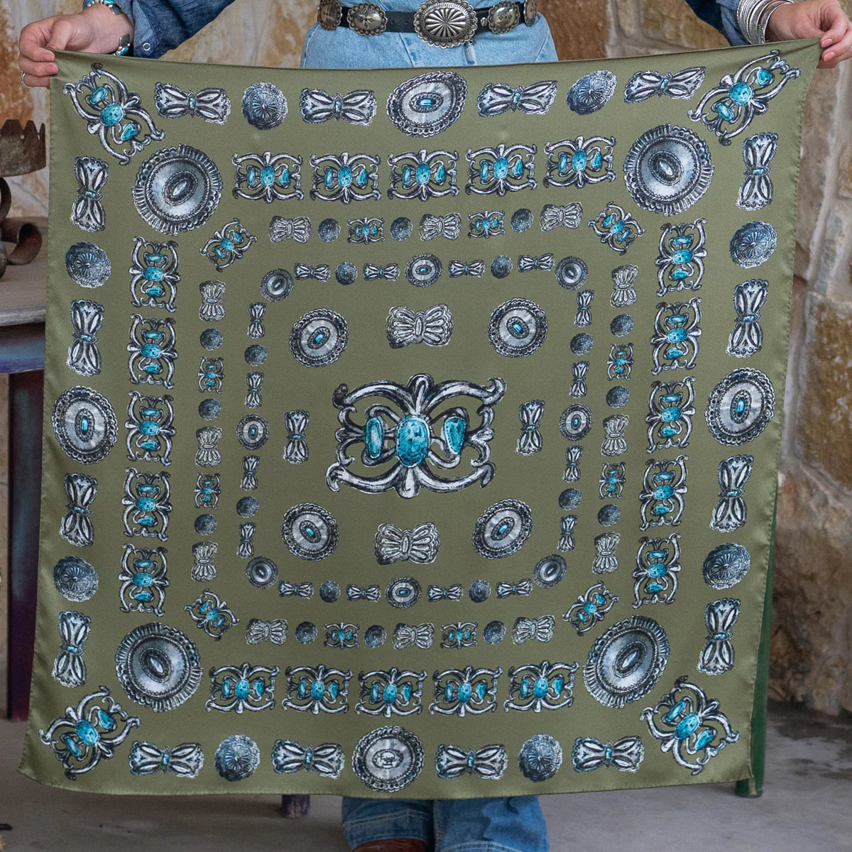 TURQS AND CONCHOS 26" X 26"