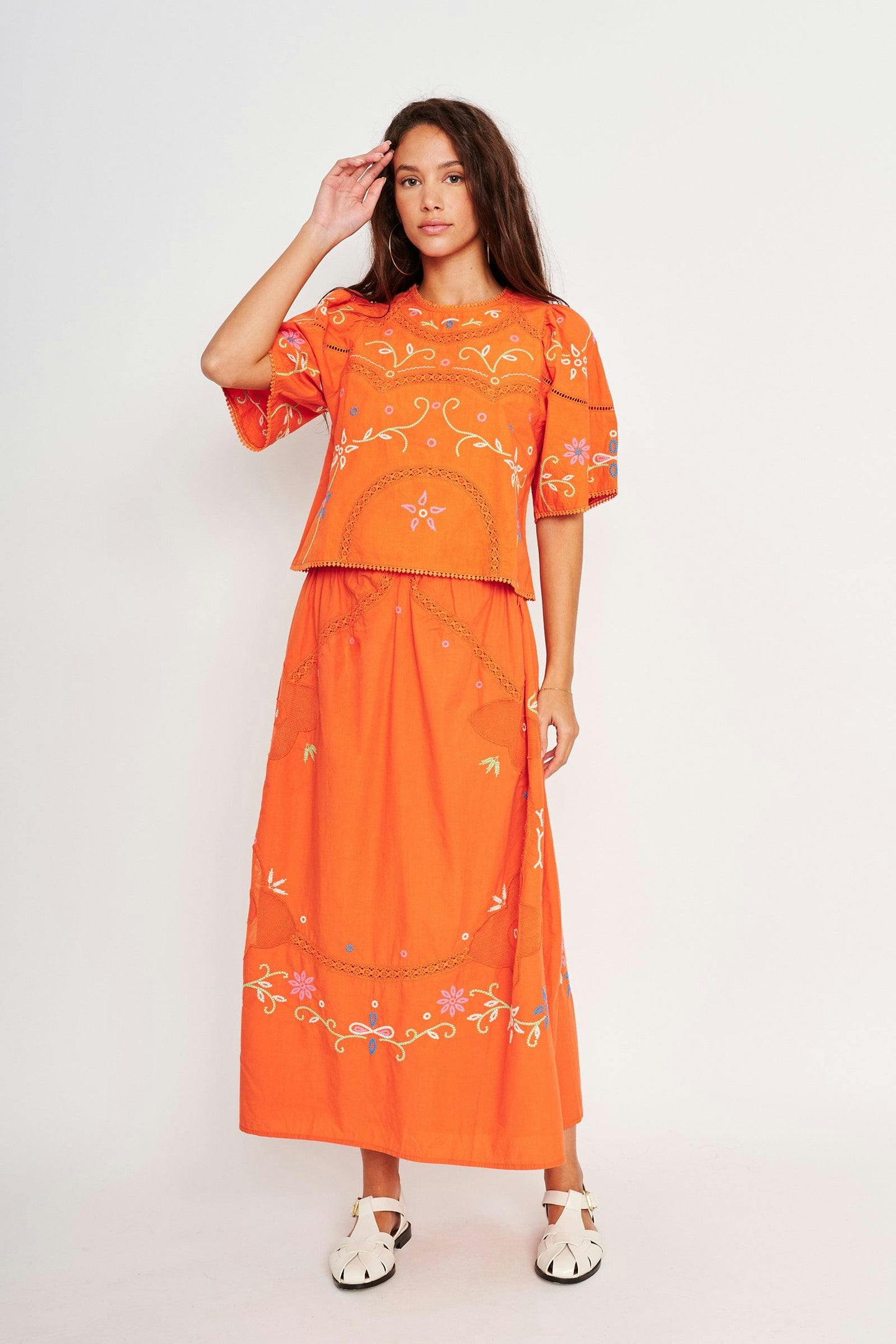 PEWTER TOP/ORANGE EMBROIDERED