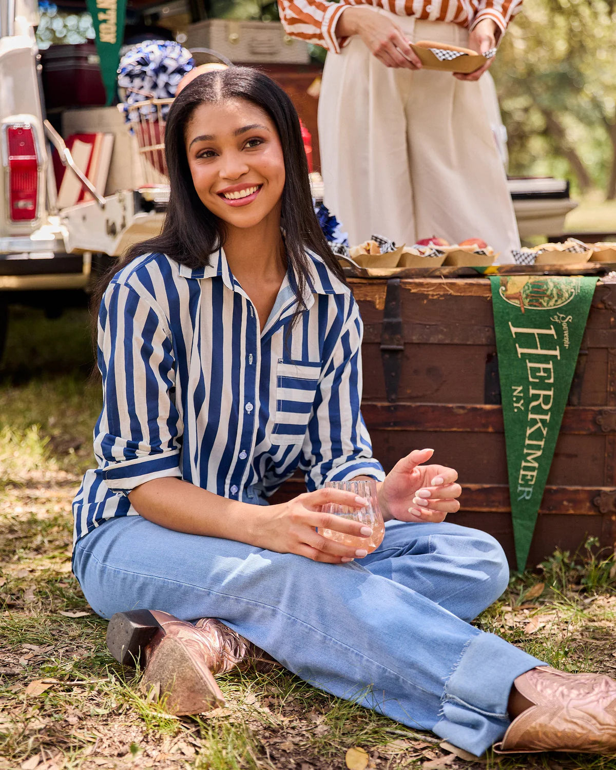 THE CAROLINE STRIPED BUTTON DOWN