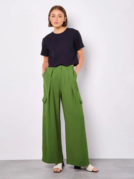 GREEN CARGO TROUSERS