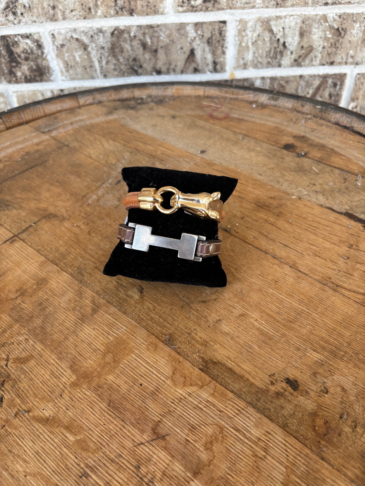 H LEATHER BRACELET