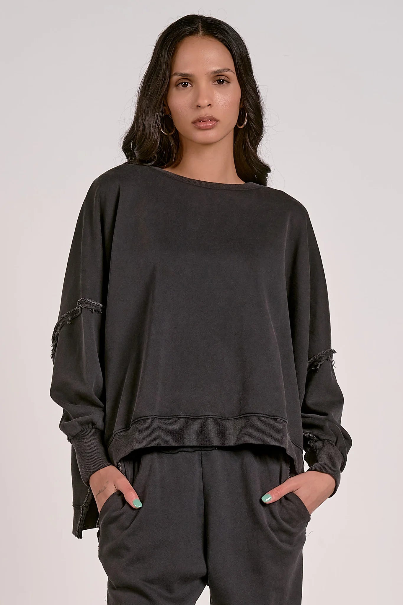 OVERSIZED CREWNECK- ONLY IN SAND