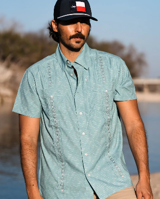 Guayabera Libre- Brisa Green