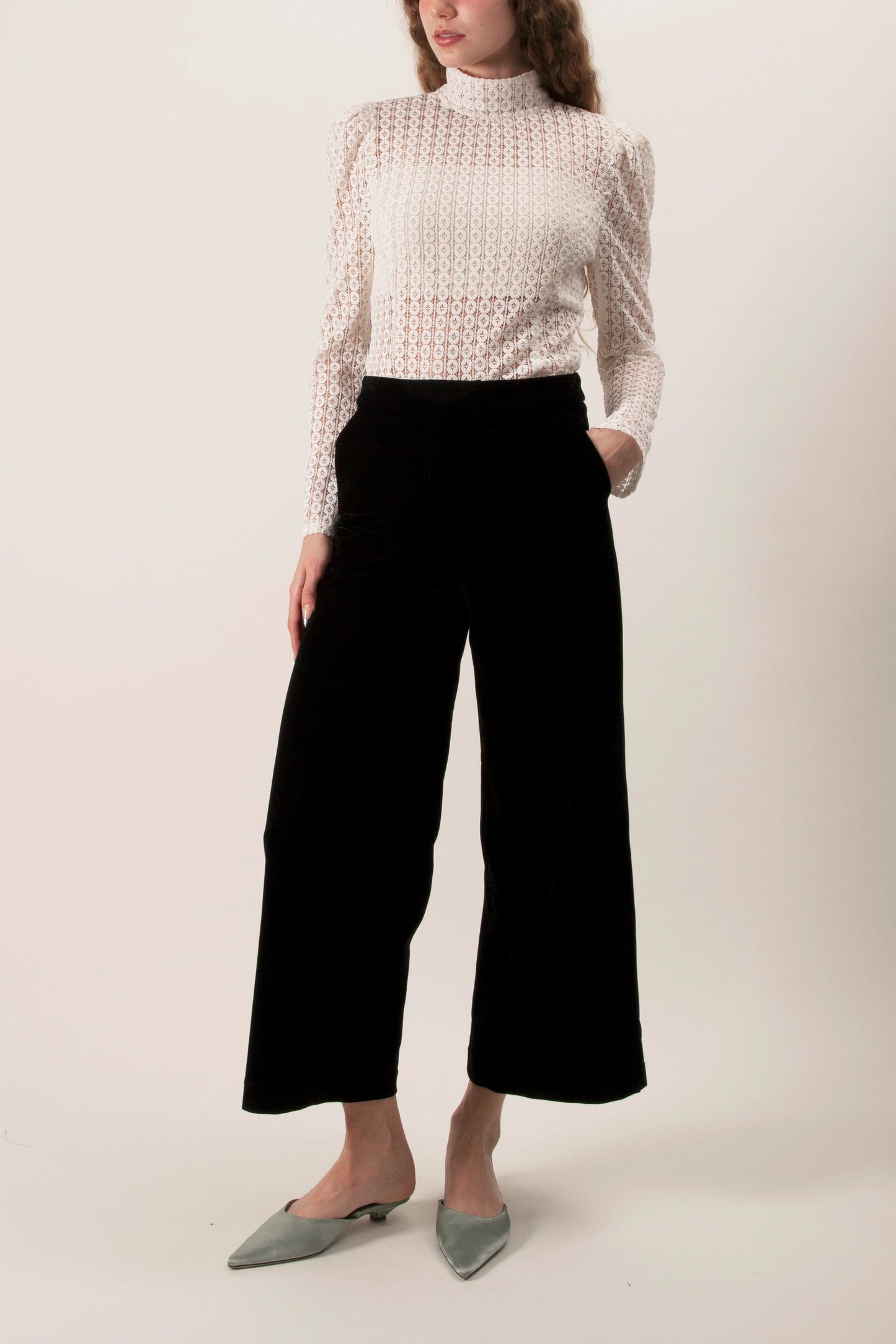 MC322P - VELVET WIDE LEG PANTS