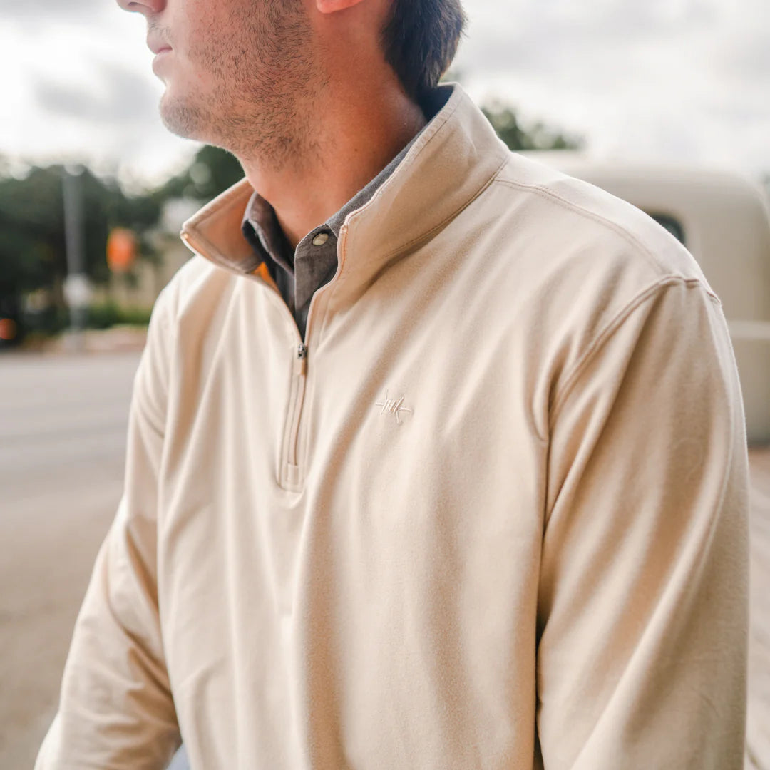 PERFORMANCE HYBRID QUARTER ZIP - SANDSTONE