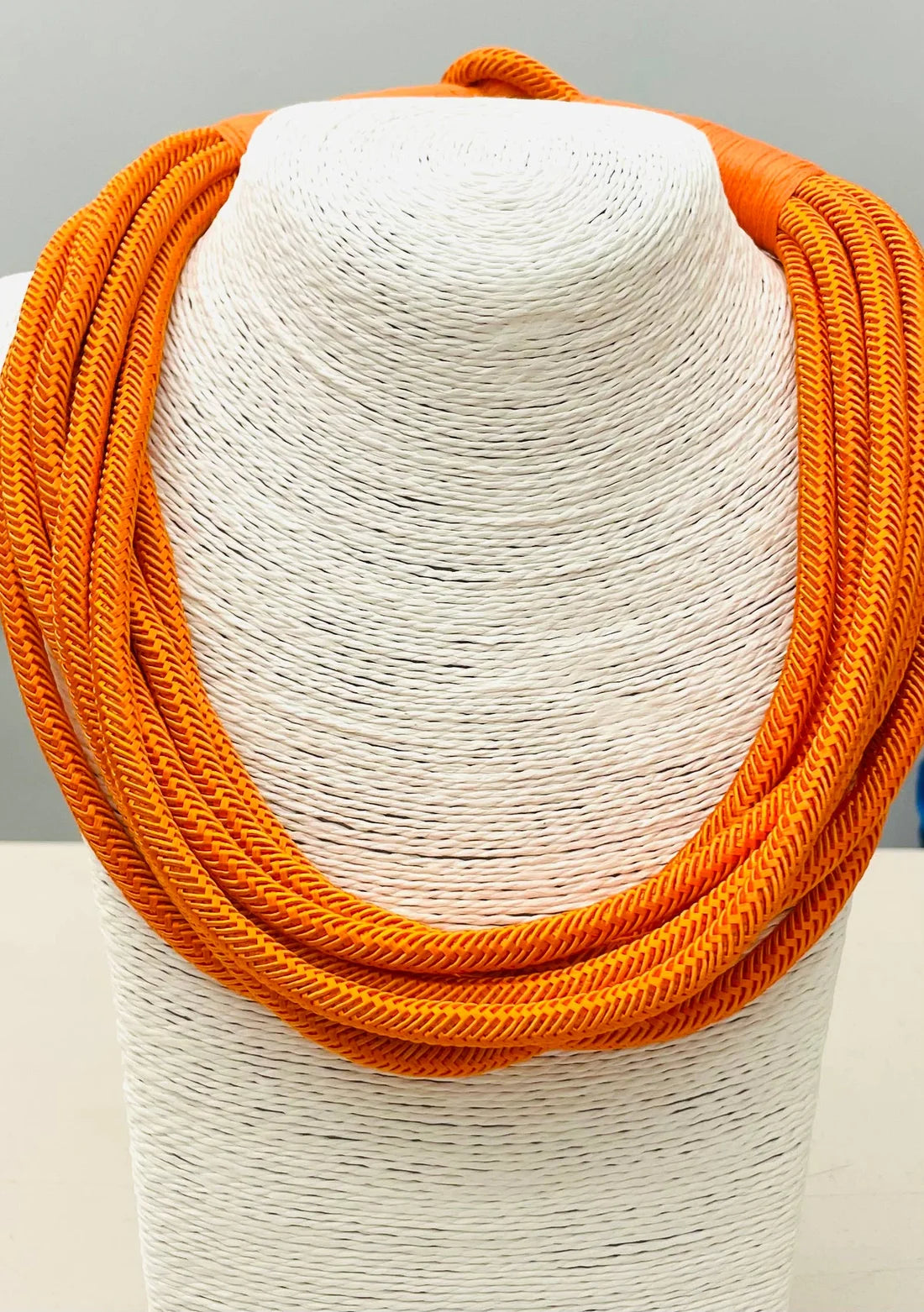 "original" slub 8-strand Necklace (orange)