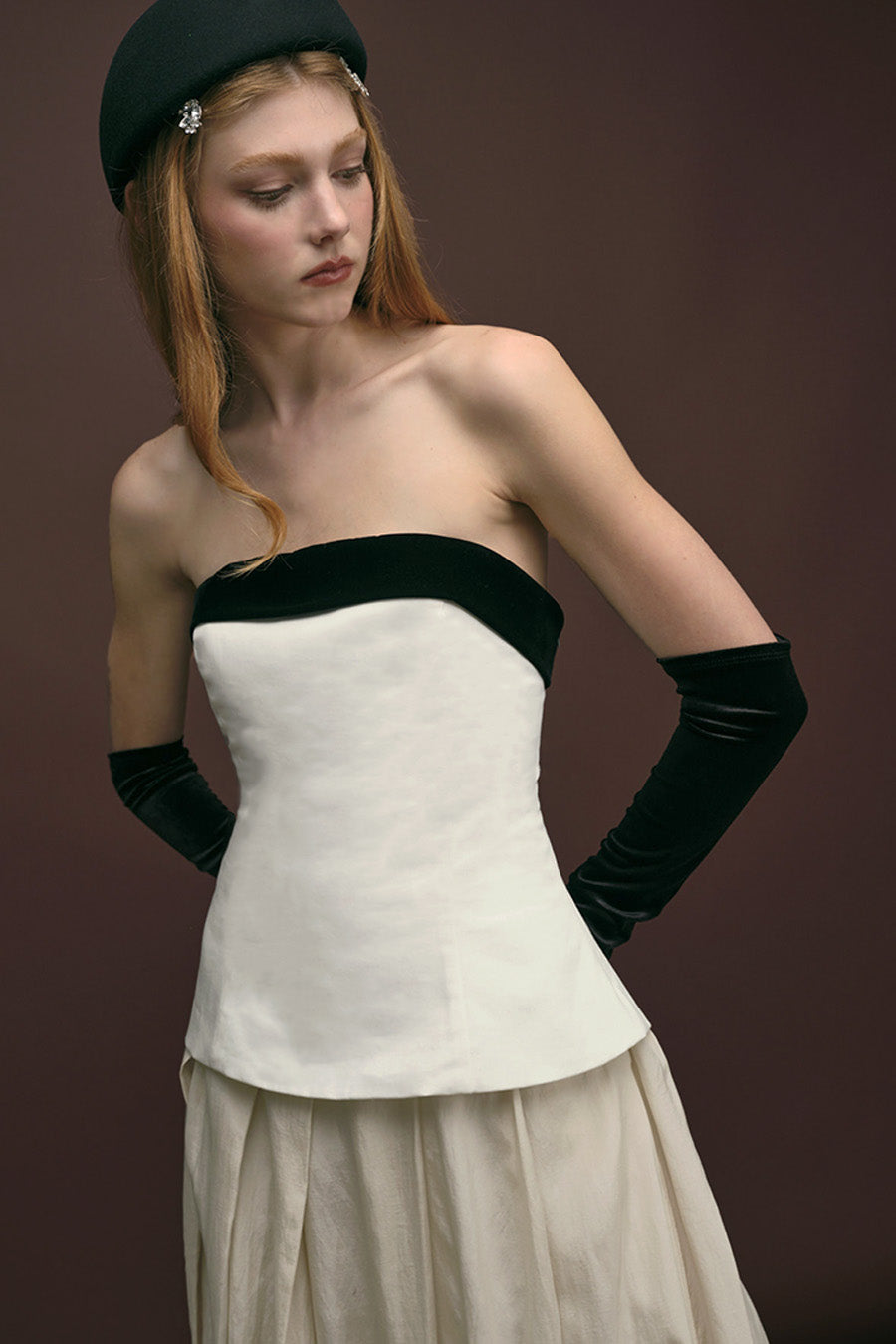 MC241T - STRUCTURED TUBE TOP W/ VELVET BOW